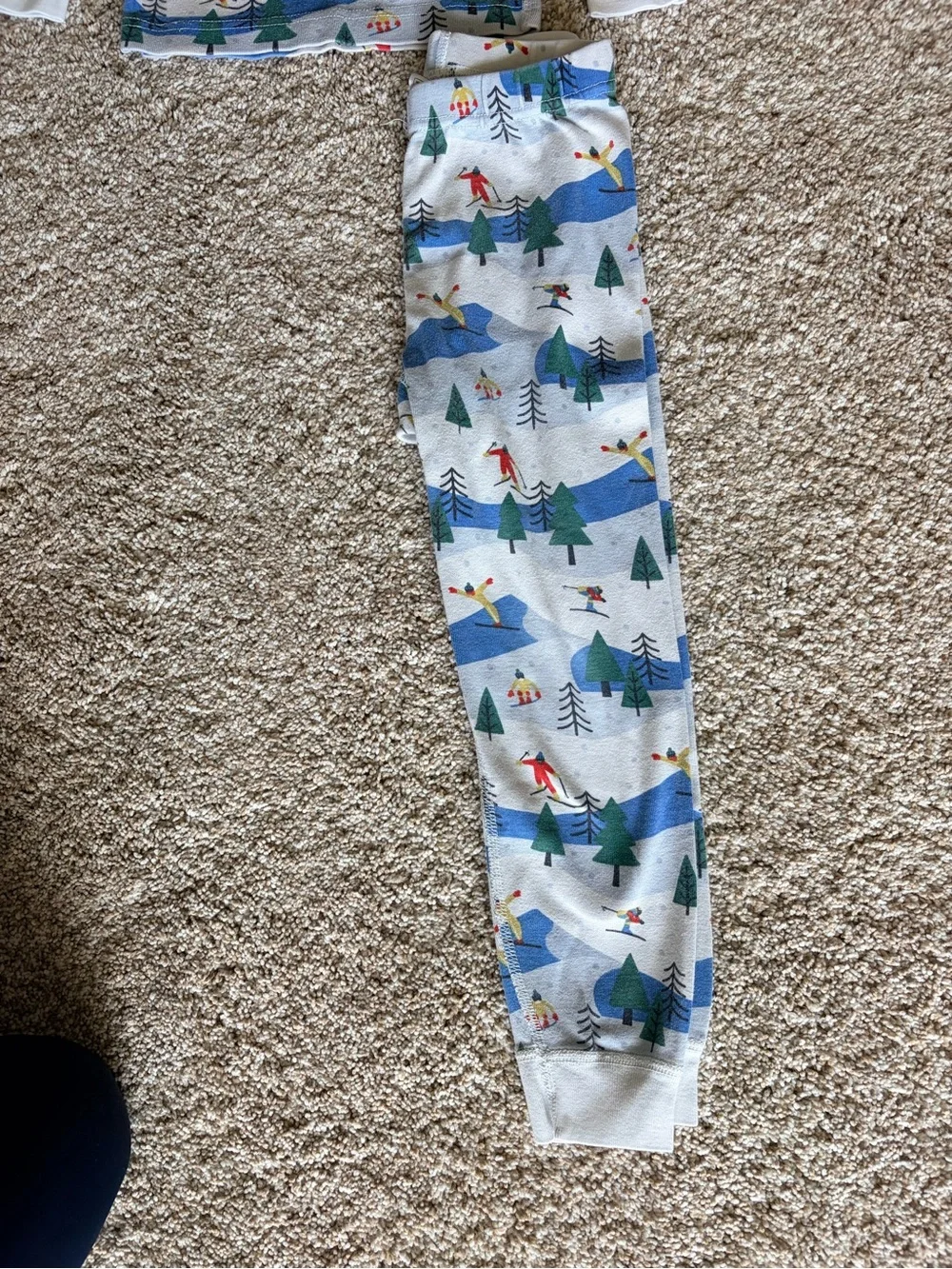Hanna Andersson Ski Mountain Print Pajama Set
